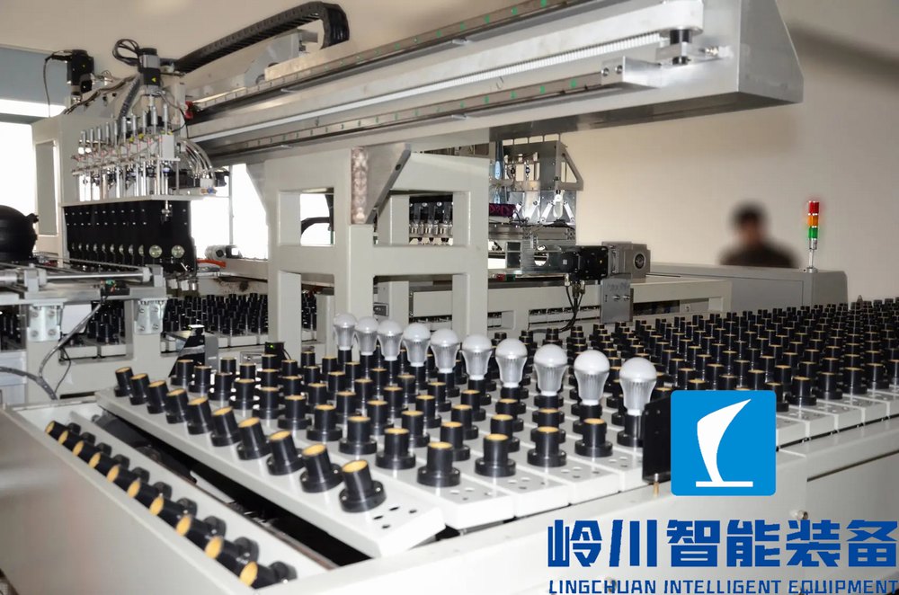 燈具生產(chǎn)線(xiàn)2.webp.jpg