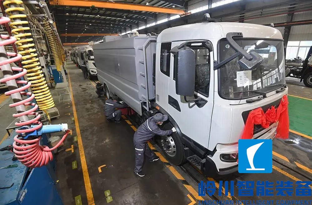 1668855758120012.jpg 環(huán)衛(wèi)車3.webp.jpg