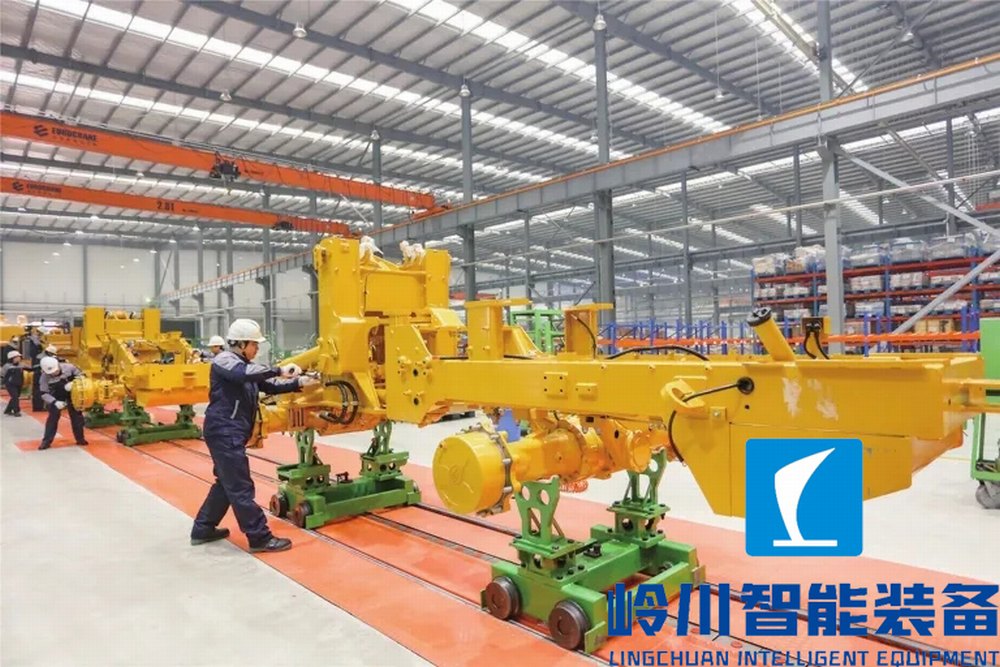 1668856774792421.jpg 裝載機(jī)3.webp.jpg