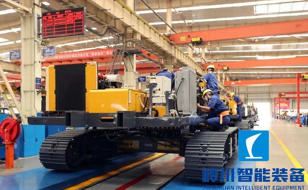 1668857875121699.jpg 挖掘機(jī)12.webp.jpg