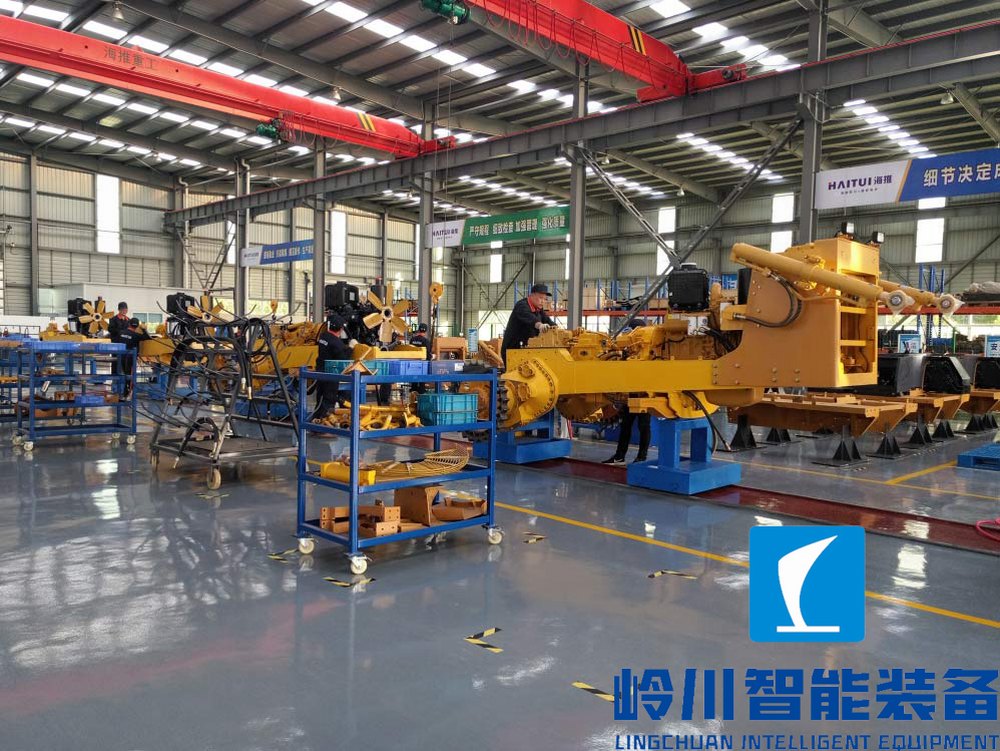 1668858037435242.jpg 推土機(jī)2.jpg