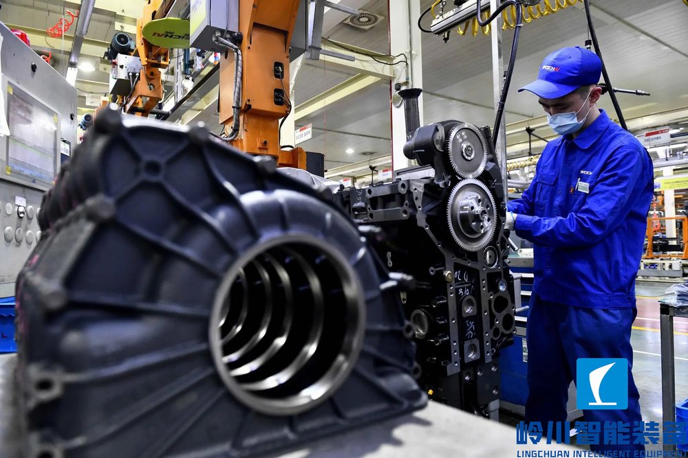 1669180132491516.jpg 汽車發(fā)動(dòng)機(jī)2.webp.jpg