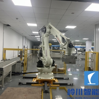 川崎機(jī)械手